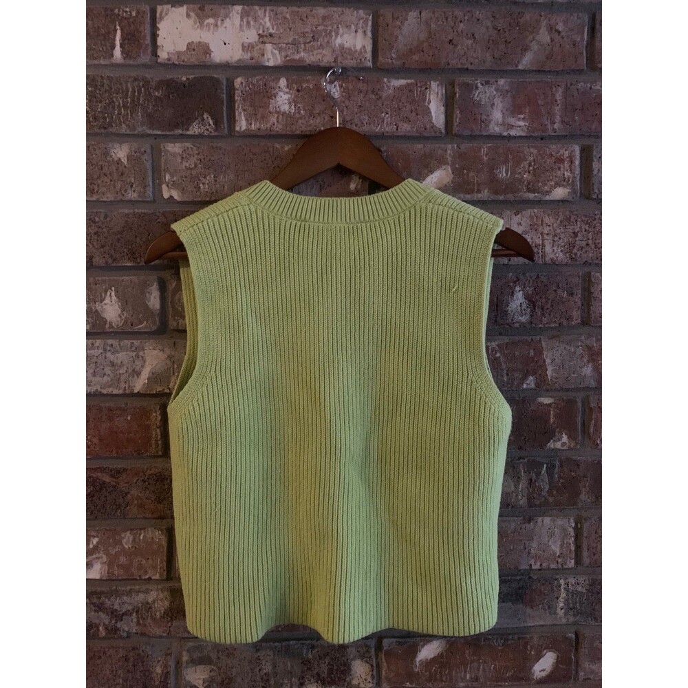 Women’s ZARA sleeveless v-neck sweater